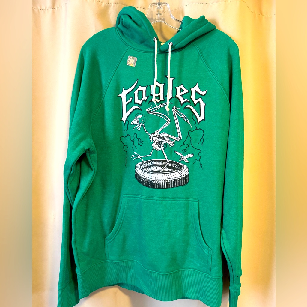 *Eagles* Pullover Graphic Hoodie